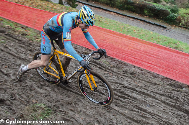 Wout van Aert domiert bei den Beloften